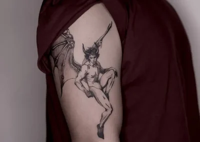 Tatuaje de demonio hecho en el brazo